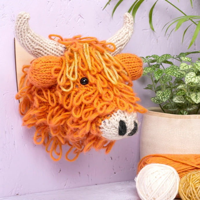 Highland Cow Knitting Kit