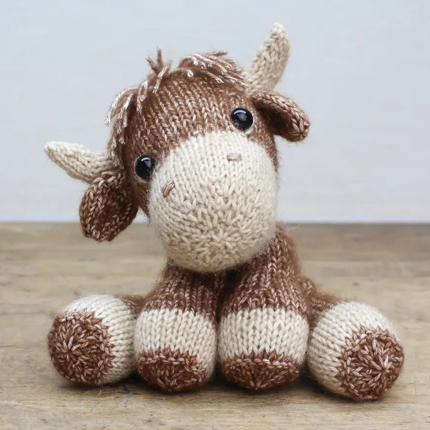 Luke Highland Cow Knitting Kit