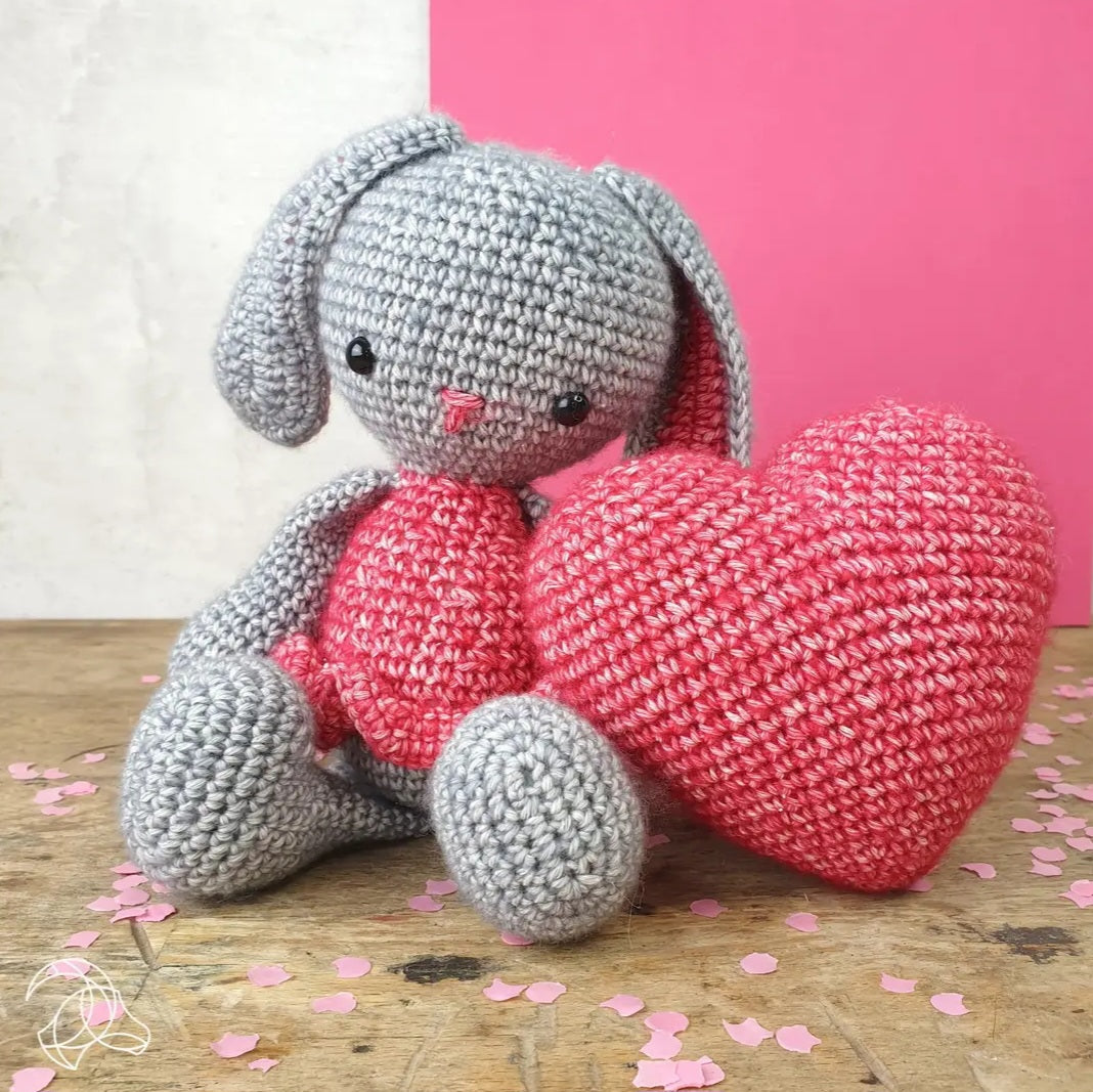 Pippa Bunny and Heart Crochet Kit