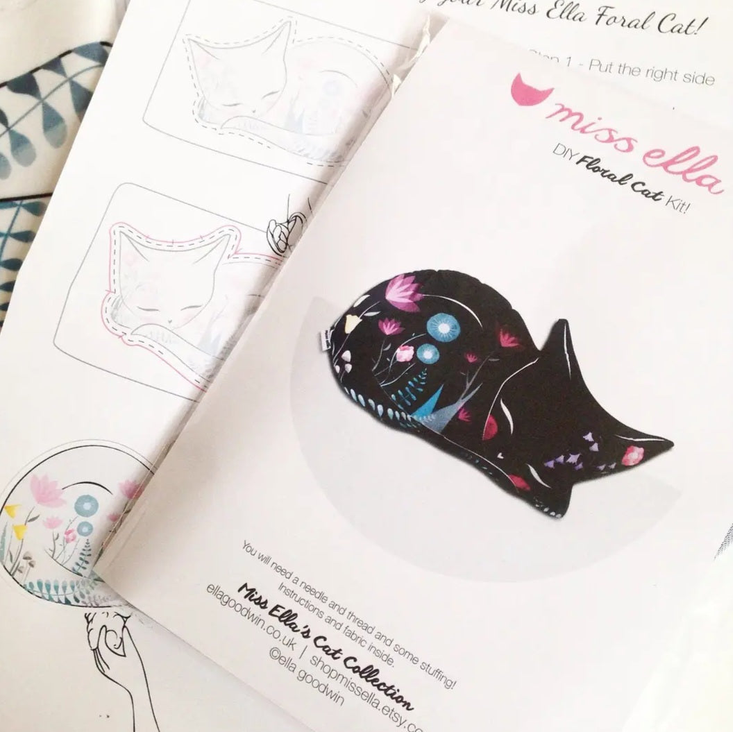 Black Cat Cushion Kit