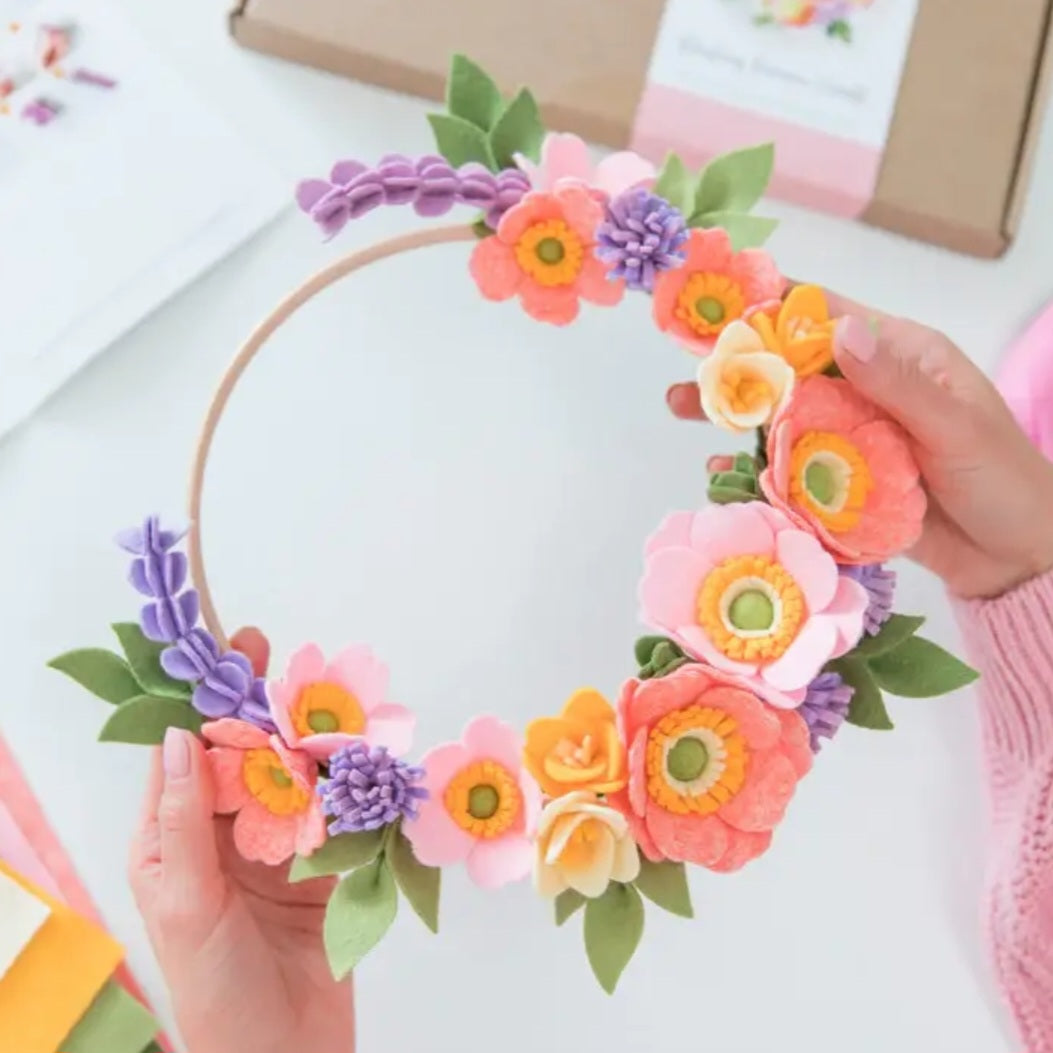 Blushing Anemone Wreath Craft Kit