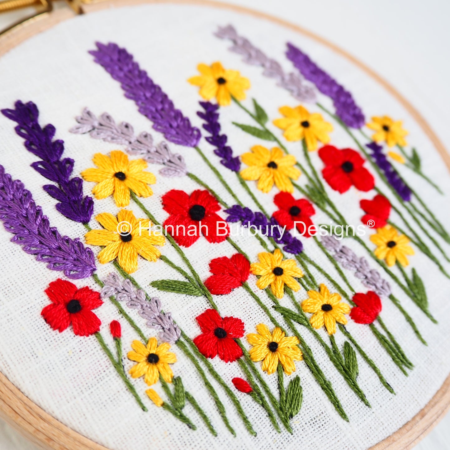 Wilma Hoop Embroidery Kit