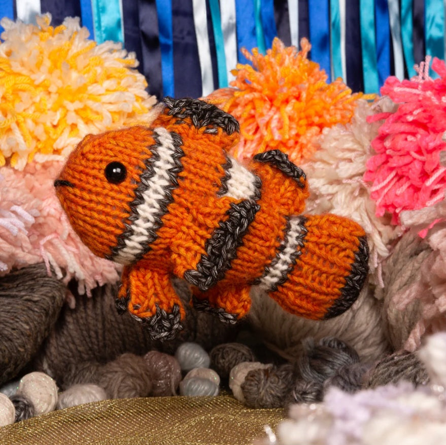 Clownfish Knitting Kit