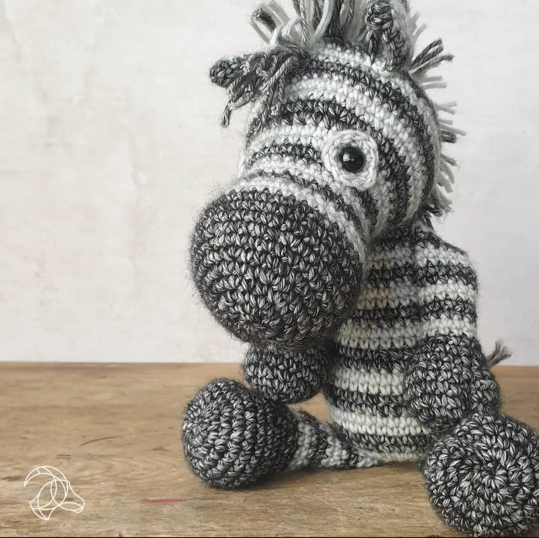 Dirk Zebra Crochet Kit