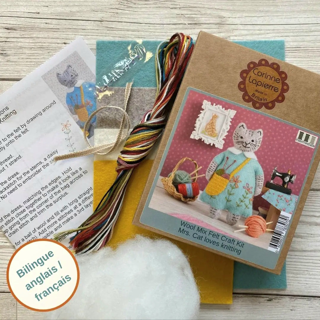 Mrs Cat Loves Knitting Mini Kit