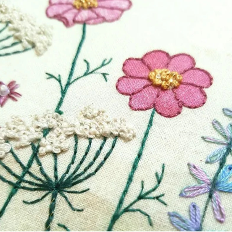Summer Hedgerow Embroidery Kit