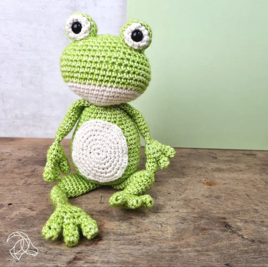 Vinny Frog Crochet Kit